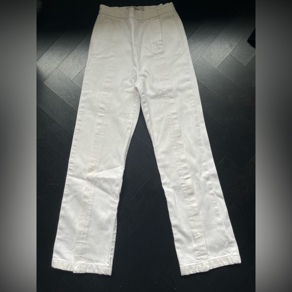 Beautiful size 12 les coyotes white flared jeans